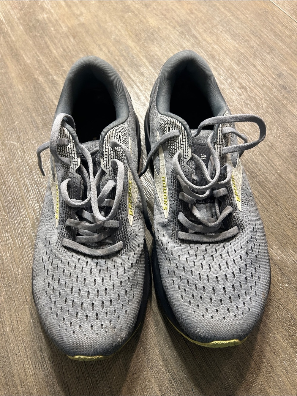 Brooks Ghost 16 Primer Grey Lime Road Running Walking Sneakers Men's, Sz. 8.5.